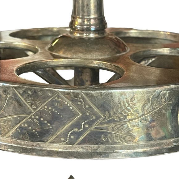 Antique Meriden B Company 5 Piece Condiment Set, Etched Glass, Spoon, 1852-1898 - Picture 7 of 16